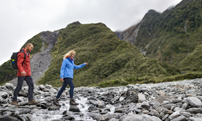 Franz Josef wandelen over rotsen