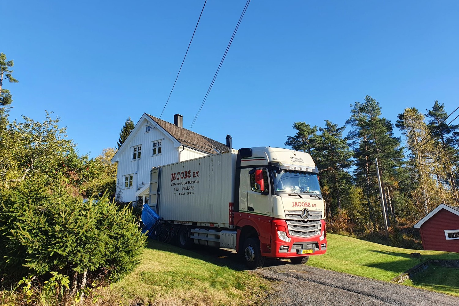 Verhuiswagen weer compleet