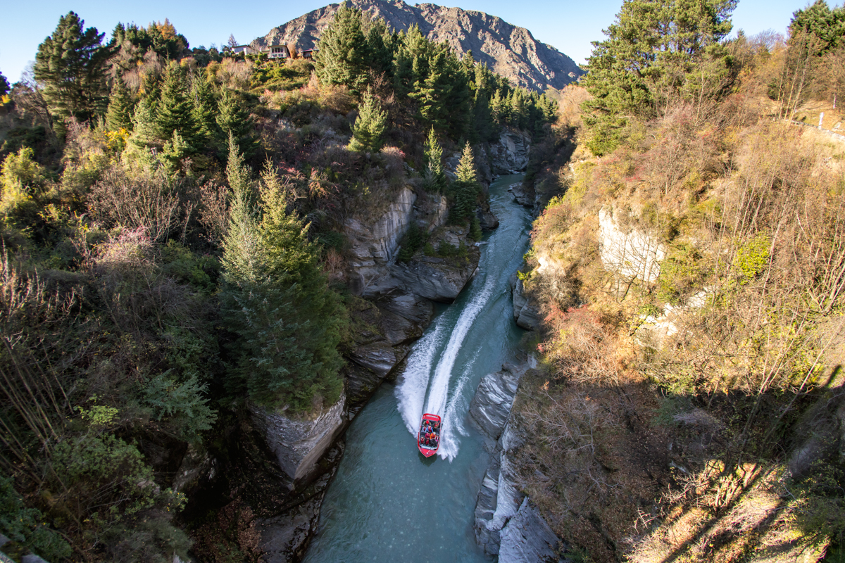Queenstown en Milford Sound route jetboat tour