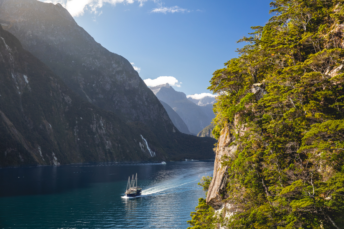 Uitzicht over Milford Sound